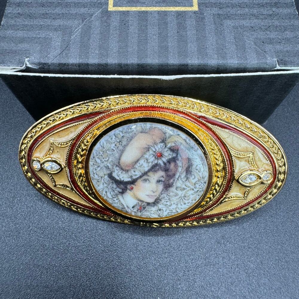 Avon Vintage 1990s Victorian Mrs Albee Presidents Club Lady Face Pin Brooch